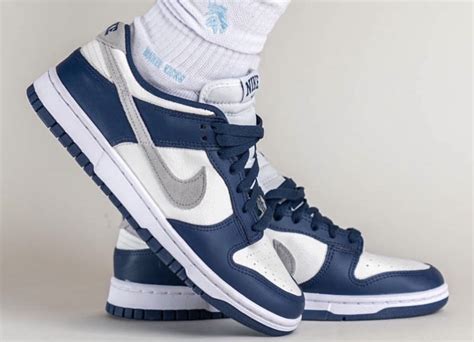 nike dunks low midnight navy